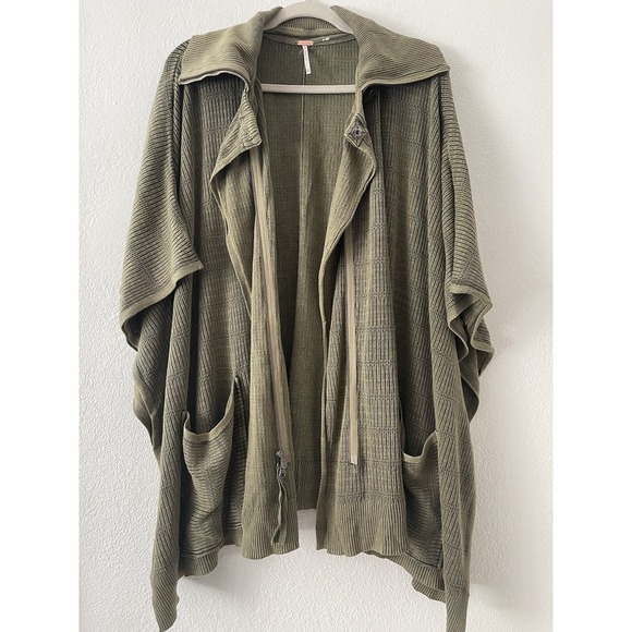 Rare FREE PEOPLE Green Oversized Poncho Jacket New in XS/S - Picture 3 of 5